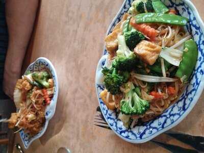 Bahn Thai Restaurant