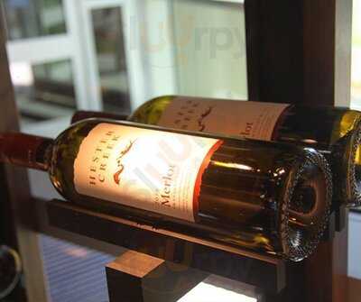 Barside Lounge & Grill