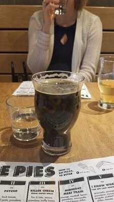 Thirteen Pies Pizza + Bar