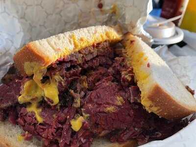 Sumilicious Smoked Meat & Deli