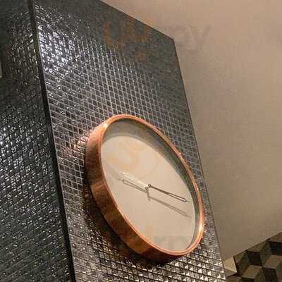 Dinesty Dumpling House