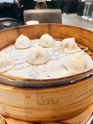 Dinesty Dumpling House