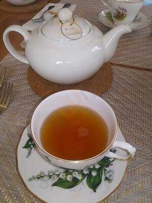 Primrose Lane Tea Room & Gift Shop