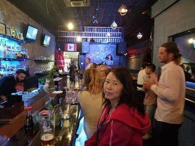 On A Roll Sushi And Sliders