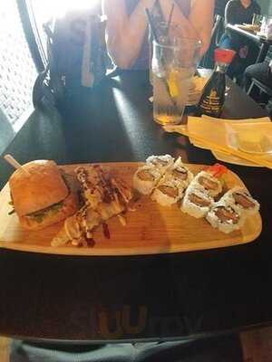 On A Roll Sushi And Sliders