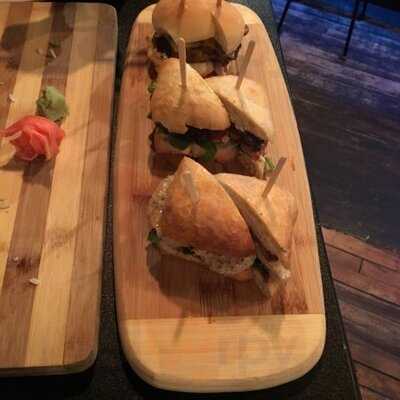 On A Roll Sushi And Sliders