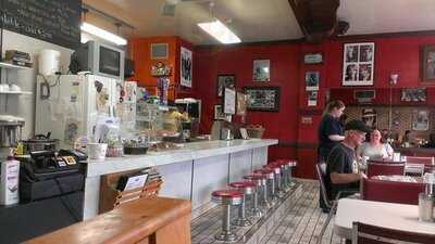 Roast 'n Toast Family Diner