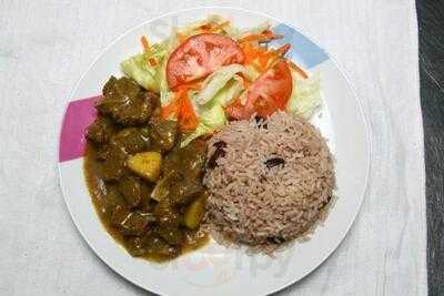 Cravins Caribbean Grill