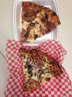 Pizza And Pasta Della Piazza