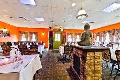 Tandoori Palace East Indian Cusine