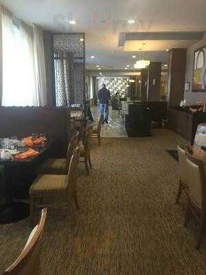 Citrus Restaurant And Lounge