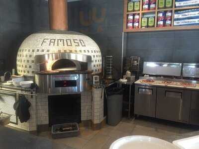 Famoso Neapolitan Pizzeria