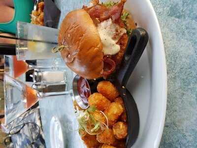 Brewsters Brewing Company & Restaurant