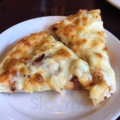 Bella Roma Restaurant & Pub