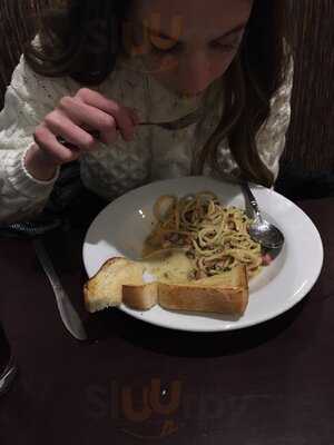 Bella Roma Restaurant & Pub