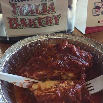 Italia Bakery