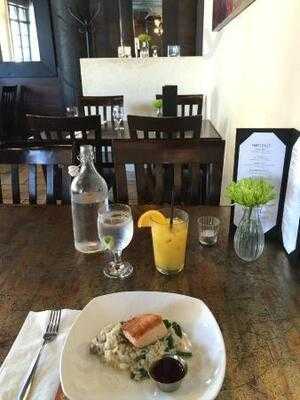 Honey West Restaurant + Lounge