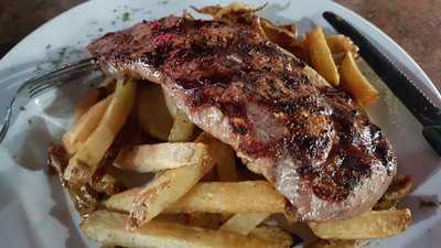 Grizzly's Bar & Grill