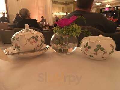 The Palm Court At The Ritz-carlton