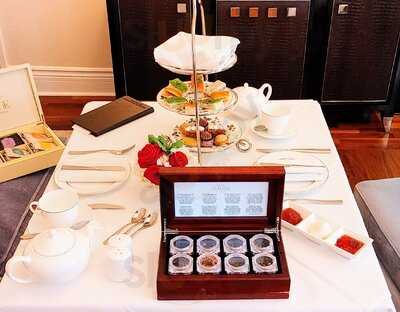 The Palm Court At The Ritz-carlton