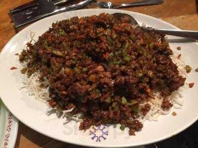 Lucky Yeung Chinese Restaurant