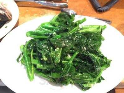 Lucky Yeung Chinese Restaurant