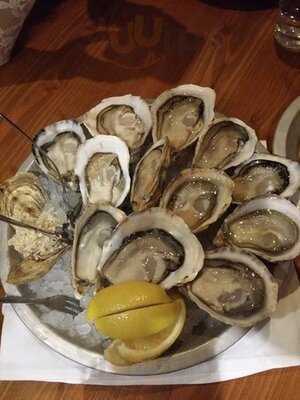 John & Sons Oyster House