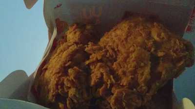 Popeyes Chicken & Bisquit