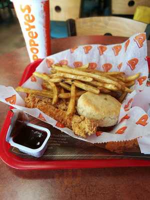 Popeyes Chicken & Bisquit