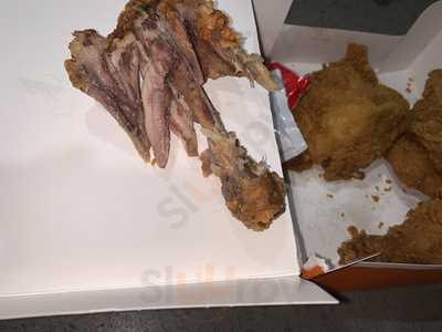 Popeyes Chicken & Bisquit