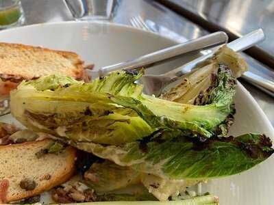 The Hub At Holiday Inn