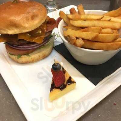 The Hub At Holiday Inn