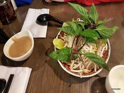Pho La Express