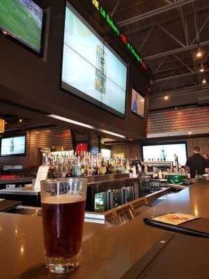 Shoeless Joe's Sports Grill - Saskatoon