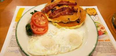 Cora Breakfast And Lunch