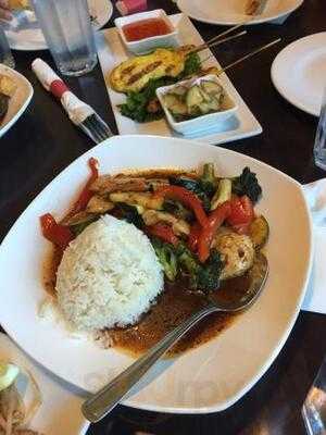 Simply Thai Restaurant