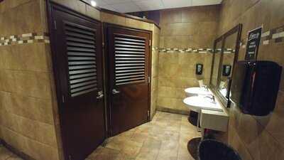 5 West Brew Pub & Kitchen