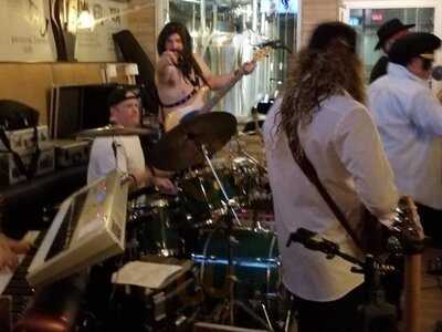 5 West Brew Pub & Kitchen