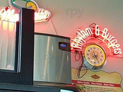 Fatburger & Buffalo's Express