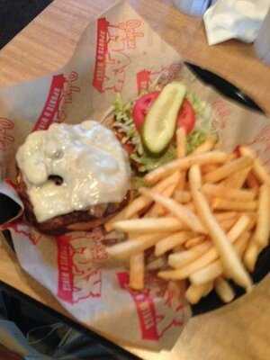 John Max Sports And Wings