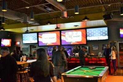 John Max Sports And Wings