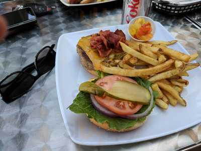 3 For 1 Pizza & Wings Store