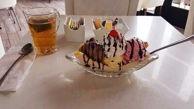 Spin Dessert Cafe And Bistro