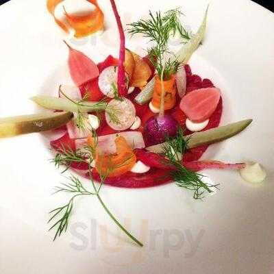 Signatures Restaurant