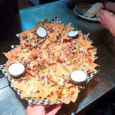 Local Heroes Bar & Grill