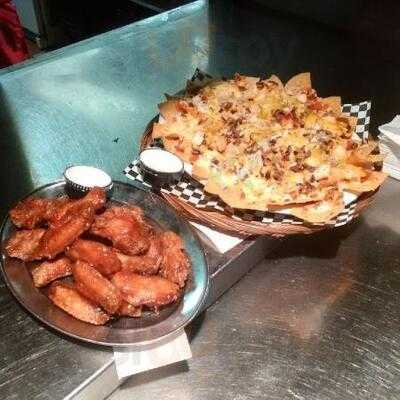 Local Heroes Bar & Grill