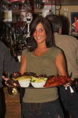 Local Heroes Bar & Grill