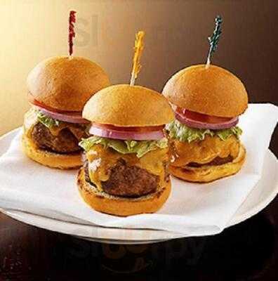 Wendel Clark's Classic Grill & Bar