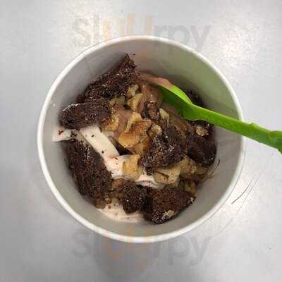 Menchie's Frozen Yogurt