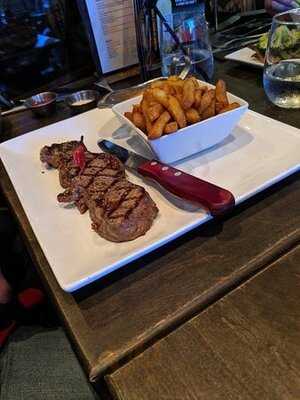 Boeuf Cochon Steakhouse Et Bar